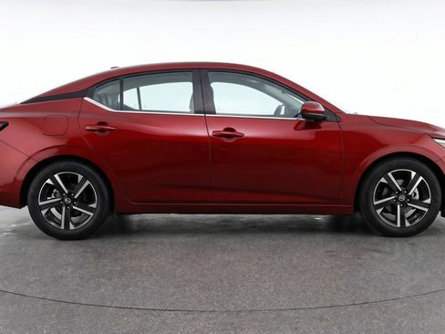 Used 2025 Nissan Sentra SV FWD image 11