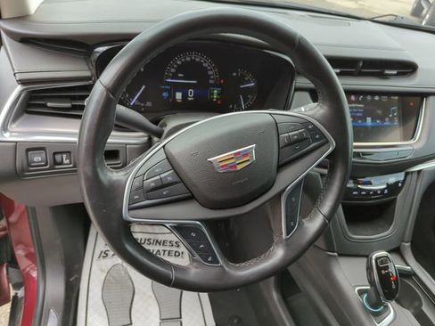 Used 2017 Cadillac XT5 Premium Luxury w/ LPO, Wheel Lock Package FWD image 28