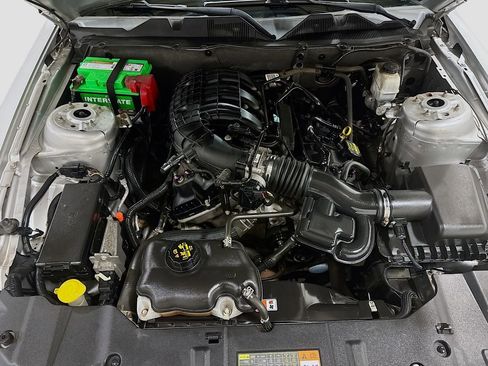 Used 2013 Ford Mustang Premium image 34