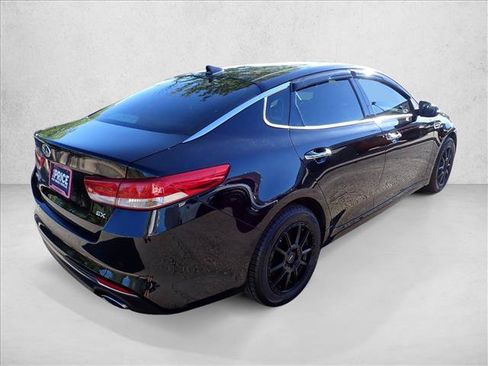 Used 2017 Kia Optima EX w/ Premium Package FWD image 4