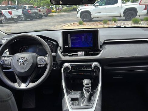 Used 2024 Toyota RAV4 XLE FWD image 23