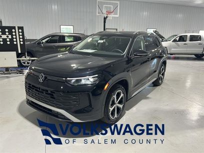 New 2025 Volkswagen Tiguan SE