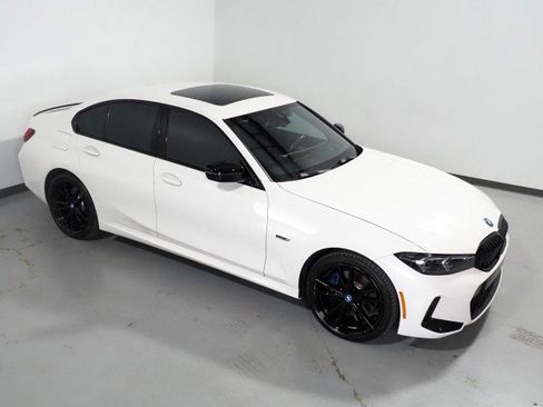 Used 2023 BMW 330e w/ M Sport Package image 12