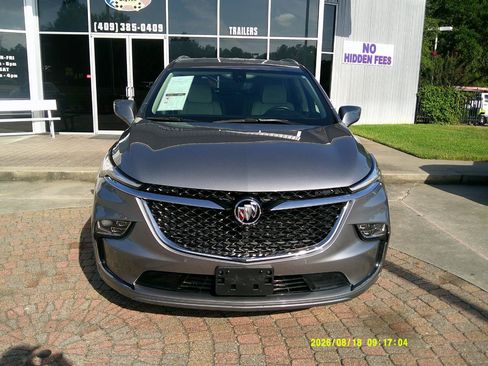 Used 2023 Buick Enclave Avenir w/ Avenir Technology Package FWD image 6