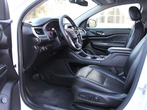 Used 2023 GMC Acadia SLT image 14