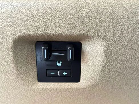 Used 2011 GMC Sierra 2500 Denali AWD/4WD image 15