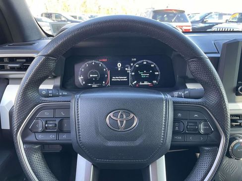 Used 2024 Toyota Tacoma TRD Off-Road image 30