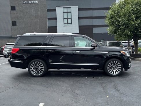Used 2019 Lincoln Navigator L Reserve w/ Cargo Package AWD/4WD image 2