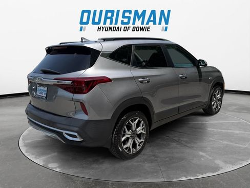 Used 2023 Kia Seltos EX AWD/4WD image 6