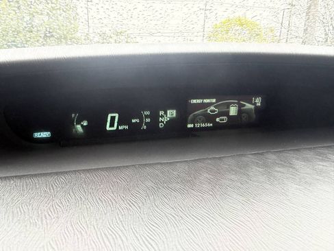 Used 2013 Toyota Prius Two FWD image 11