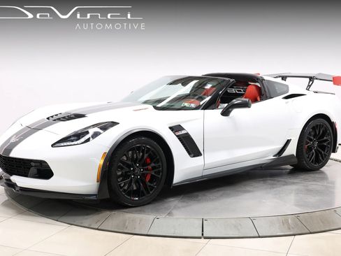 Used 2016 Chevrolet Corvette Z06 w/ 3LZ Preferred Equipment Group RWD image 1