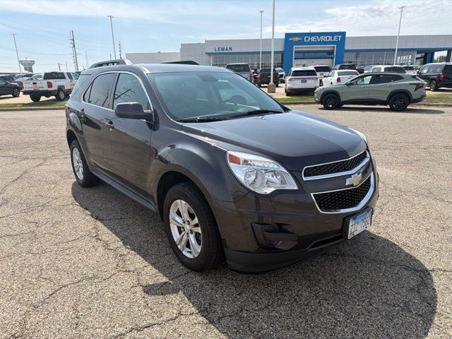 Used 2015 Chevrolet Equinox LT w/ Driver Convenience Package FWD image 2