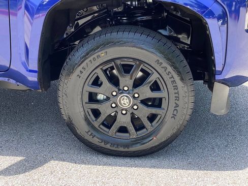 Used 2024 Toyota Tacoma SR5 RWD image 33