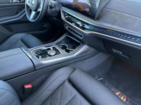 Used 2026 BMW X7 xDrive40i w/ M Sport Package AWD/4WD image 20