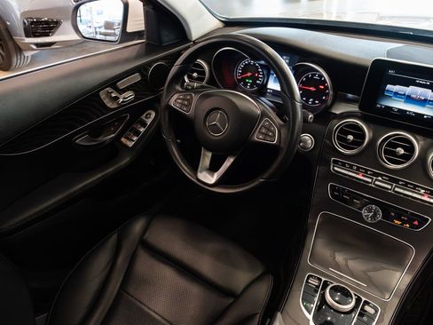 Used 2017 Mercedes-Benz C 300 4MATIC Sedan image 8