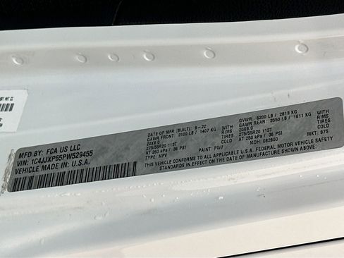 Used 2023 Jeep Wrangler Sahara image 12