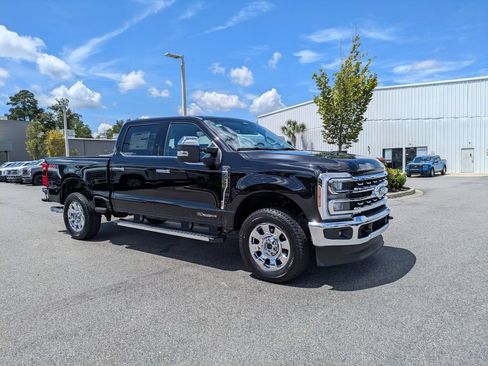 New 2026 Ford F250 Lariat w/ Chrome Package AWD/4WD image 2