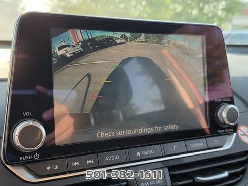 Used 2025 Nissan Altima 2.5 SV FWD image 19