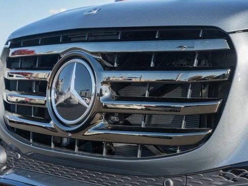 New 2026 Mercedes-Benz GLS 450 4MATIC image 14