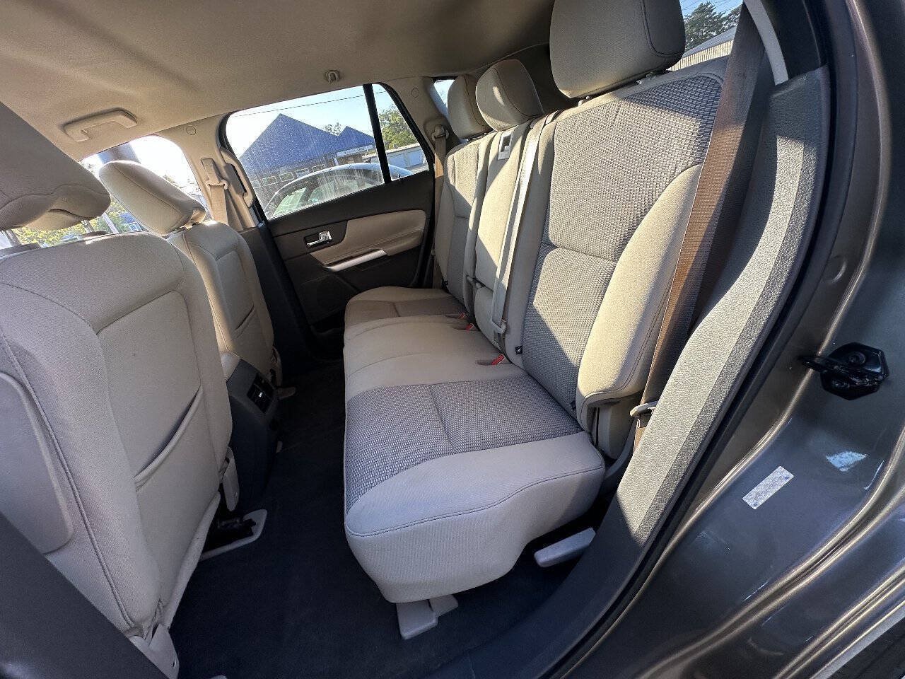 Used 2012 Ford Edge SEL FWD image 16