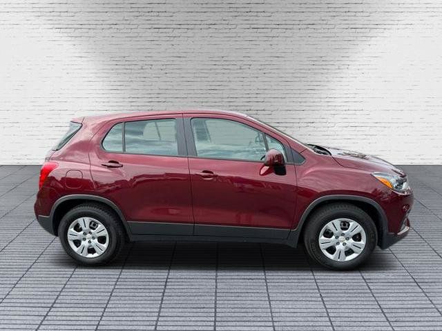 Used 2017 Chevrolet Trax LS FWD image 8