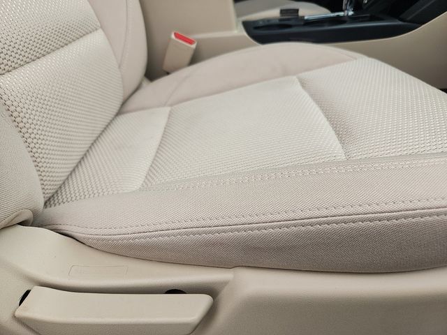 Used 2019 Subaru Outback 2.5i Premium AWD/4WD image 33