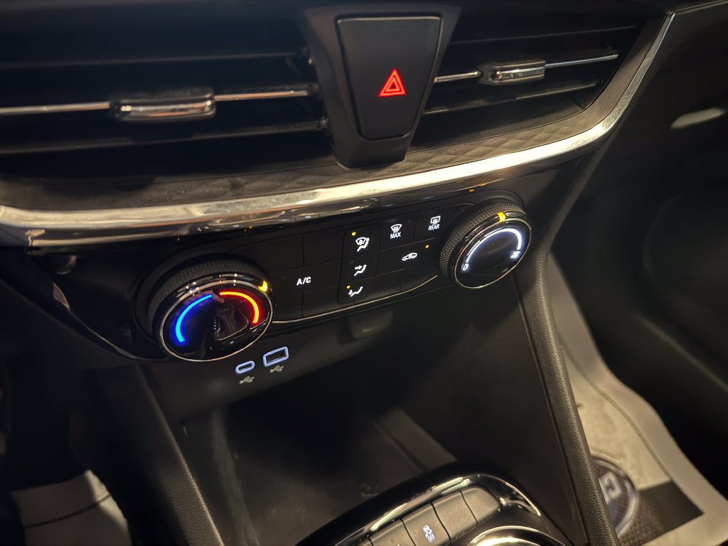 Used 2025 Buick Encore GX Sport Touring FWD image 14