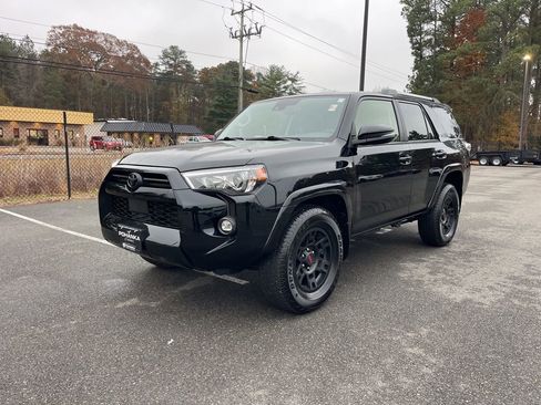 Used 2024 Toyota 4Runner SR5 Premium image 1