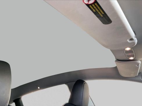 Used 2023 Tesla Model Y AWD image 13