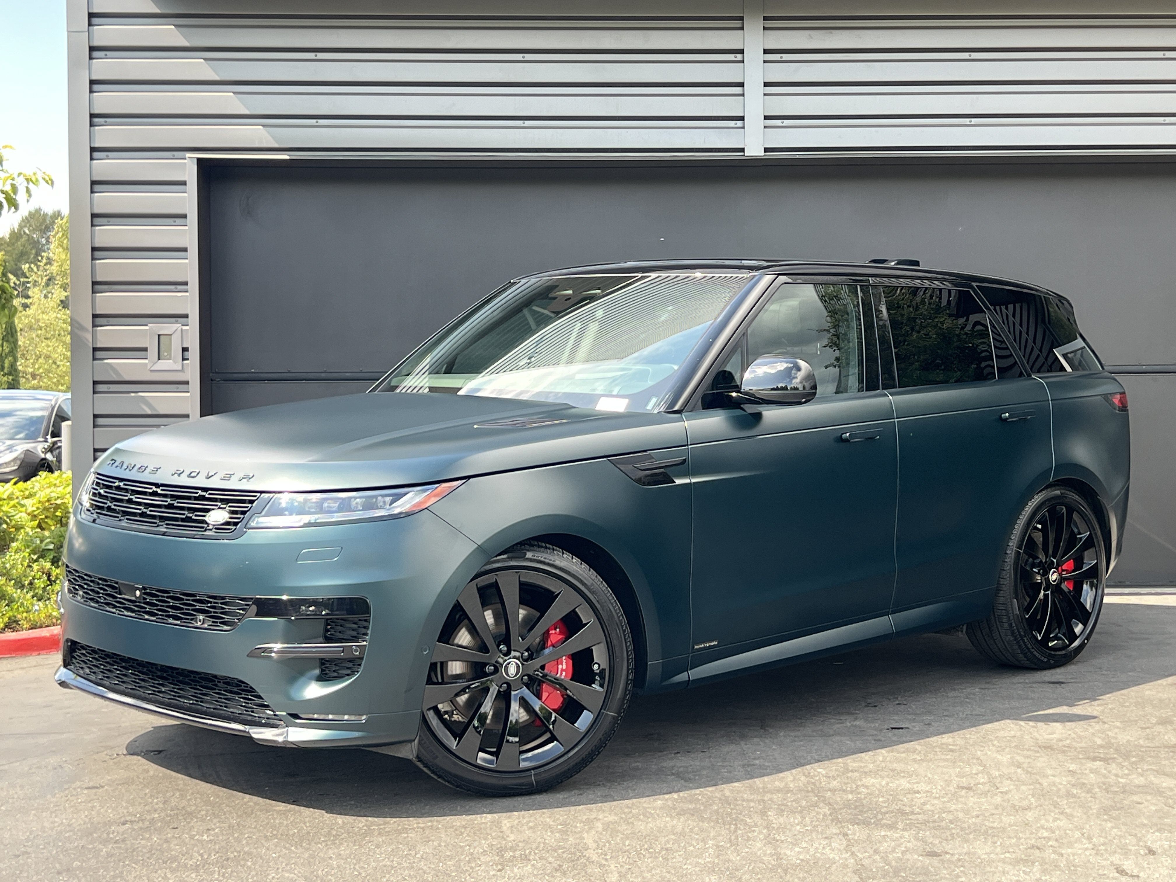 New 2025 Land Rover Range Rover Sport Autobiography AWD/4WD image 1