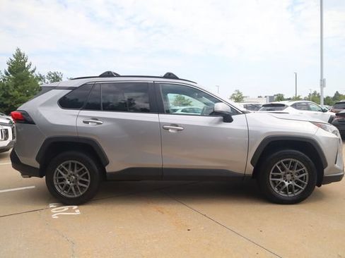 Used 2020 Toyota RAV4 LE w/ Carpet Mat Package FWD image 5
