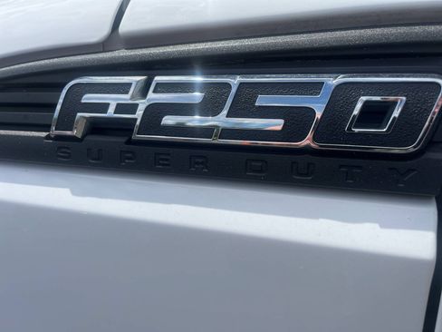 Used 2016 Ford F250 XL w/ Power Equipment Group AWD/4WD image 19
