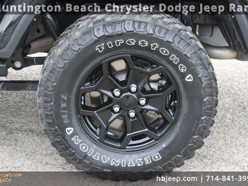 Used 2022 Jeep Gladiator Willys image 12