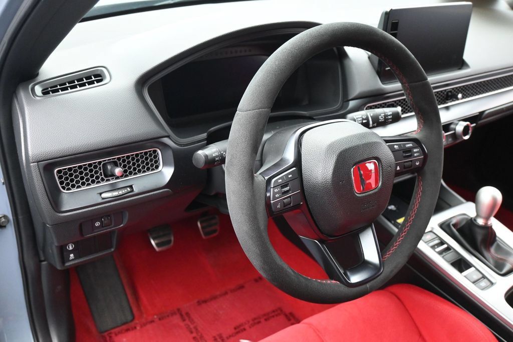 Used 2025 Honda Civic Type R image 15