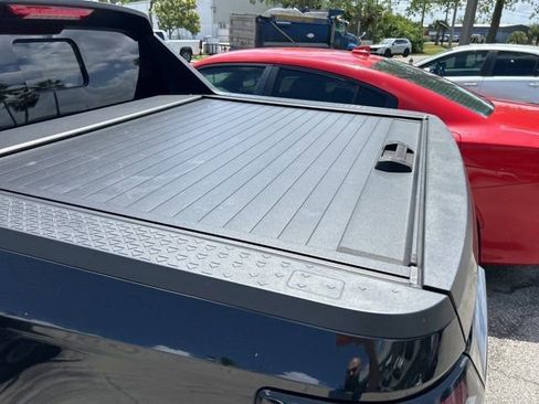 Used 2024 Hyundai Santa Cruz Night image 4