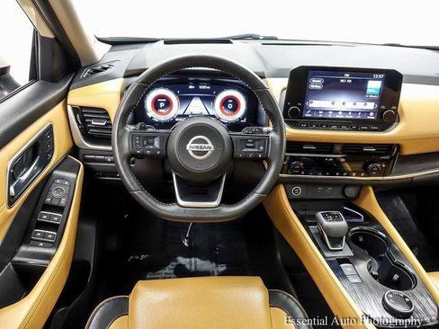 Used 2021 Nissan Rogue Platinum image 13