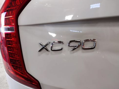Used 2016 Volvo XC90 T6 R-Design w/ Vision Package AWD/4WD image 15
