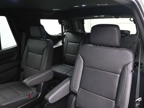 Used 2024 Chevrolet Tahoe LT w/ Luxury Package AWD/4WD image 12