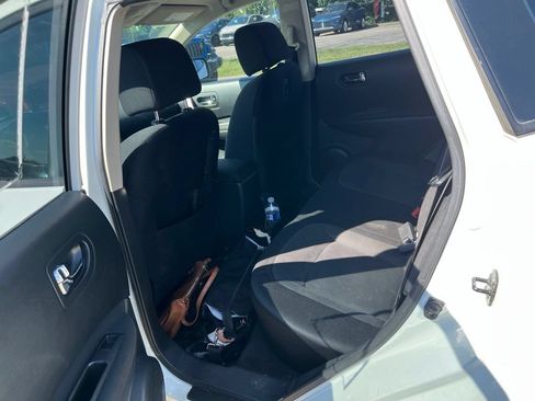 Used 2011 Nissan Rogue S FWD image 6