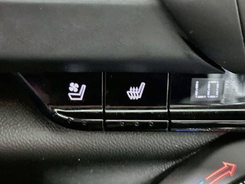Used 2016 Chevrolet Camaro SS RWD image 22