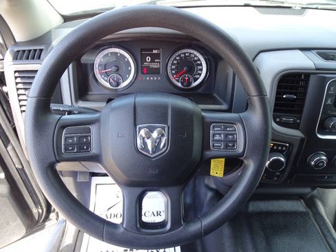 Used 2020 RAM 1500 4x4 Crew Cab Classic Tradesman w/ Chrome Appearance Package image 13