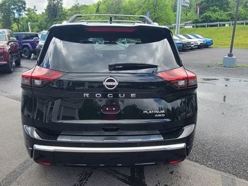 Used 2025 Nissan Rogue Platinum AWD/4WD image 4