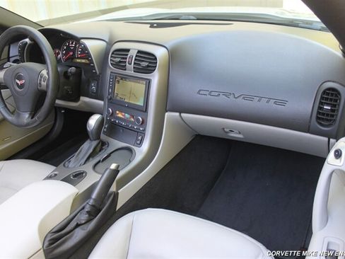 Used 2007 Chevrolet Corvette Convertible w/ Preferred Equipment Group RWD image 33