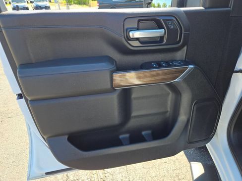 Used 2021 Chevrolet Silverado 2500 LT AWD/4WD image 22