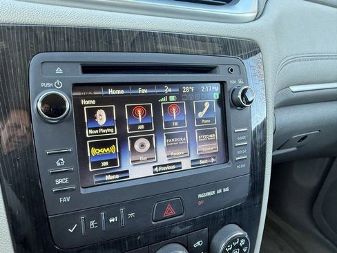 Used 2017 Chevrolet Traverse LT image 33