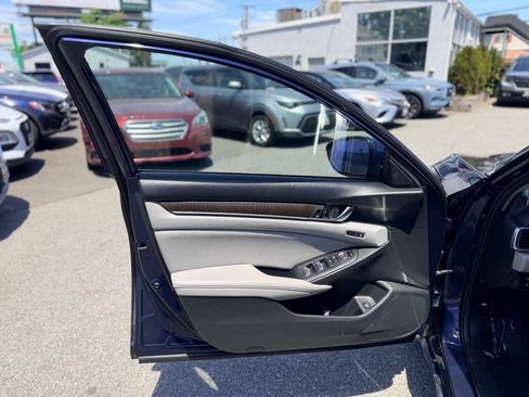 Used 2018 Honda Accord EX-L image 11