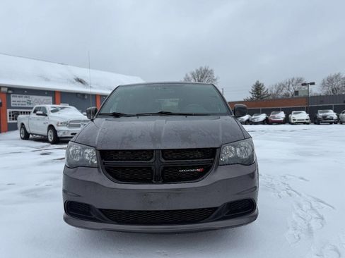 Used 2016 Dodge Grand Caravan SE image 8
