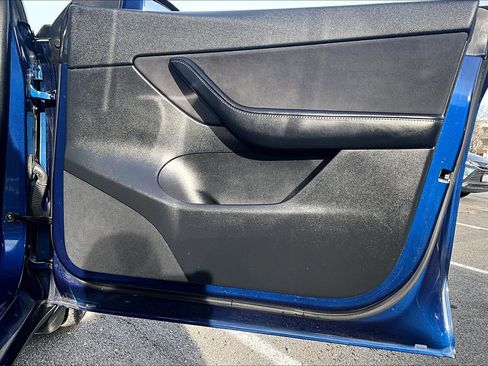 Used 2021 Tesla Model Y Long Range image 21