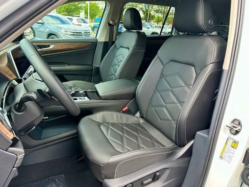 New 2026 Volkswagen Atlas SE FWD image 13