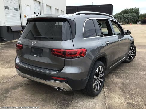 Used 2023 Mercedes-Benz GLB 250 image 5
